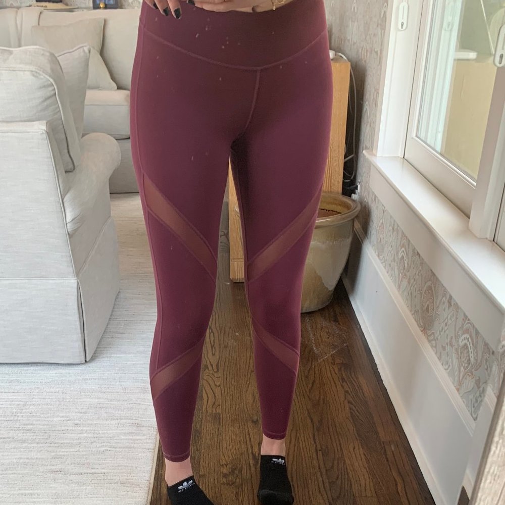 Maroon Mid Rise Leggings with Mesh Size M